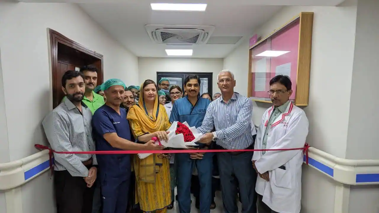 Prof. Dr. Muhammad Irshad Malik with the Principal of AIMC / JHL inaugurating the ENT theatre at Allama Iqbal Medical College and Jinnah Hospital